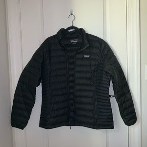 Woman’s XL Patagonia Puffer jacket black